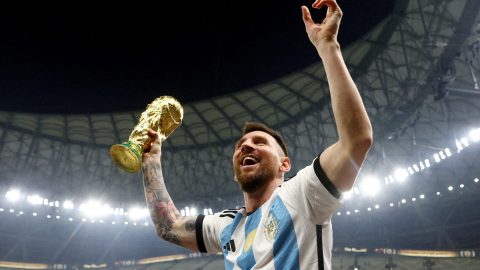 Lionel Messi İspanya İkinci Lig Takımı CD Eldenseyi Satın Aldı