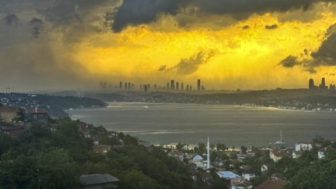 Meteorolojiden İstanbul ve 10 il için kuvvetli fırtına uyarısı